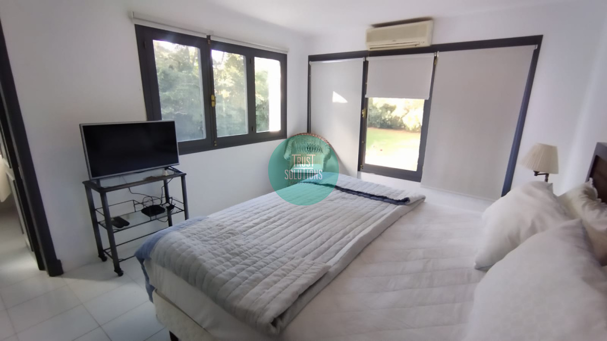 Casa ID.1379 - Venta Alquiler Anual y de Temporada Casa 5 suites y dep de huéspedes Brava Punta con Piscina 