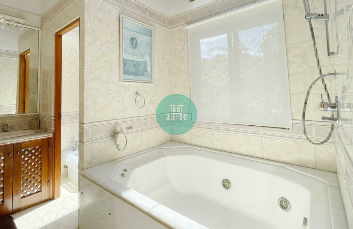 Casa ID.51 - Venta y Alquiler Temporada Casa 4D San Rafael Punta con Piscina a metros del mar 