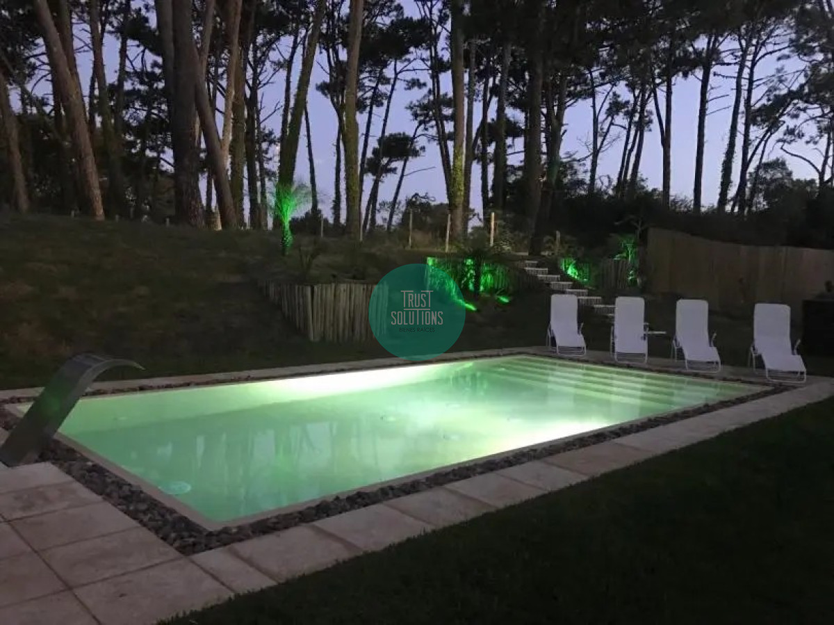 Casa ID.481 - Alquiler Anual Casa 3D San Rafael Punta con Piscina climatizada y Jacuzzi 