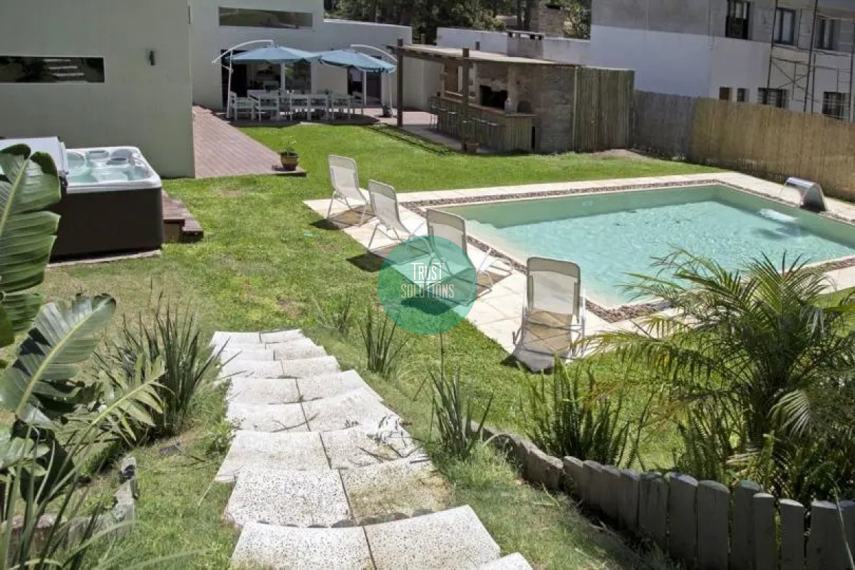 Casa ID.481 - Alquiler Anual Casa 3D San Rafael Punta con Piscina climatizada y Jacuzzi 