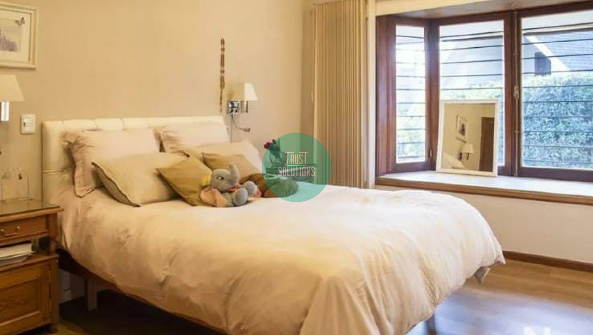 Casa ID.851 - Venta y Alquiler de Temporada Casa 5D Lugano Punta con Piscina climatizada y Barbacoa 