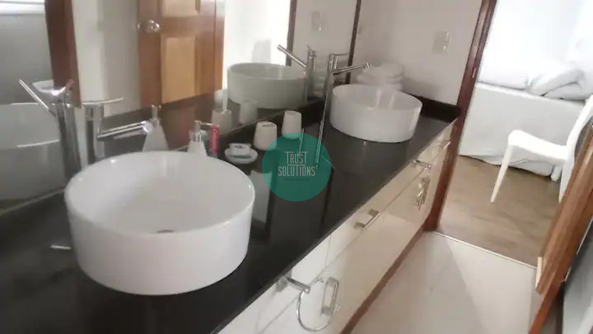 Casa ID.404 - Venta Divina Casa 4D  Rincón del indio Punta con Piscina y Barbacoa 