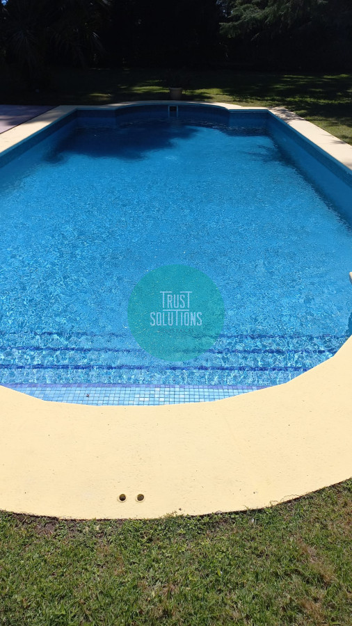 Casa ID.708 - Venta y Alquiler Temporada importante Casa 5D y dep serv Mansa Punta con Piscina 