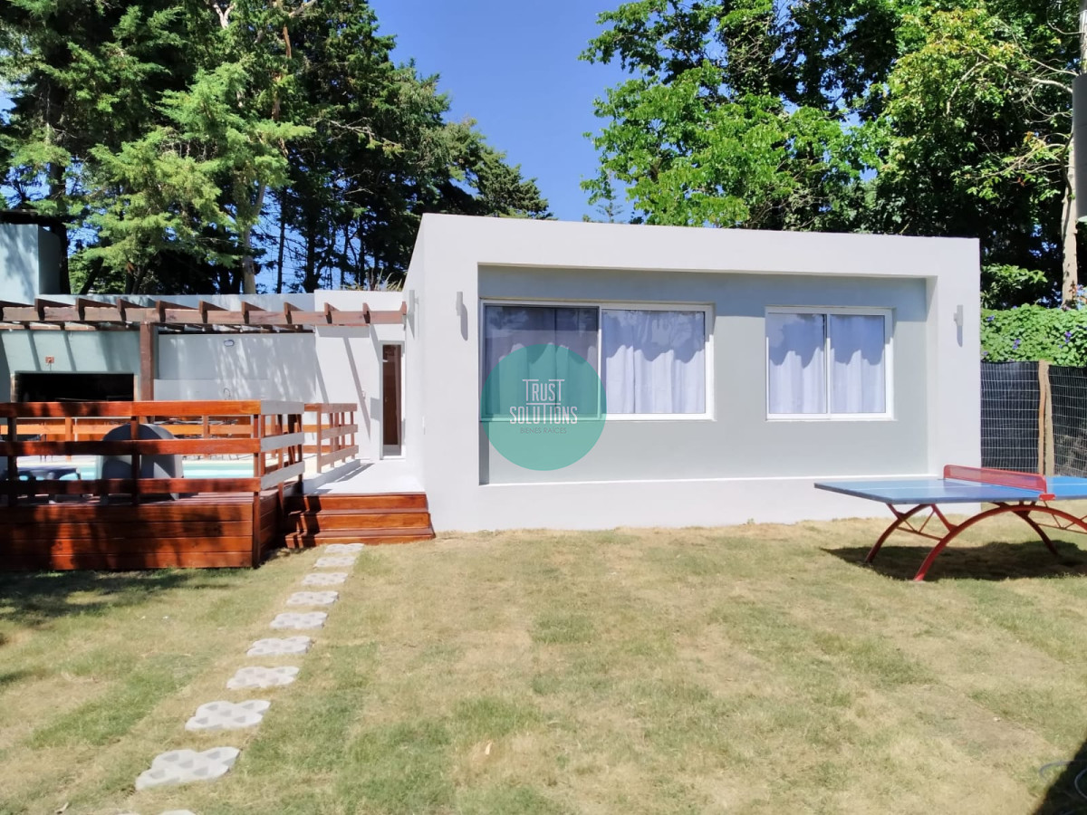 Casa ID.755 - Venta Casa Cantegril Punta a estrenar 4D Piscina climatizada 