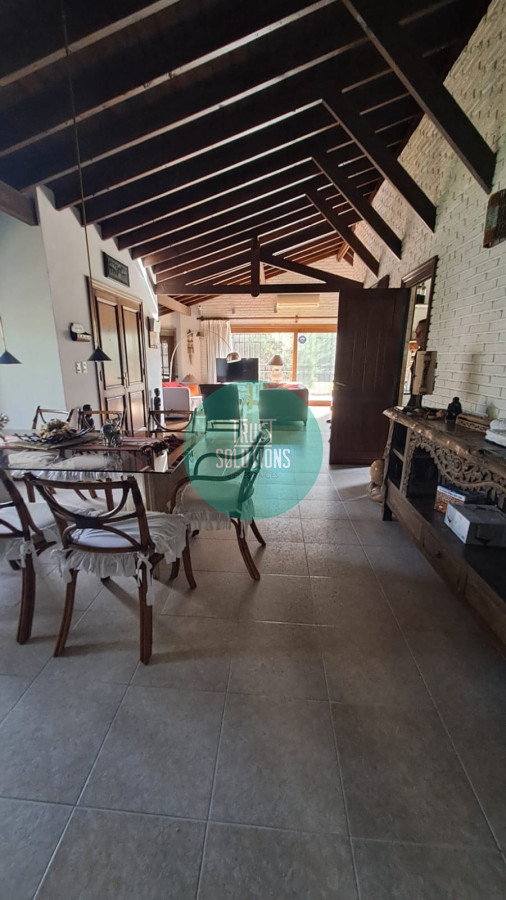 Casa ID.491 - Venta y Alquiler de Temporada Casa 4D y dep de serv Mansa Punta con Piscina a mts del mar