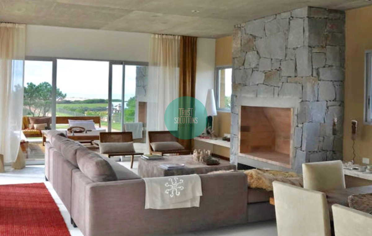 Casa ID.62 - Venta y Alquiler Temporada Espectacular Casa 5 suites y dep serv José Ignacio Punta con Piscina climatizada 