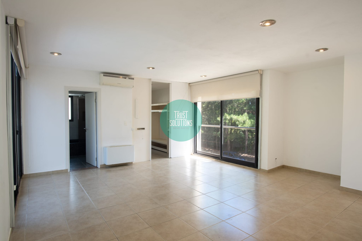 Casa ID.477 - Venta Casa Barrio Privado Punta 3D dep serv Piscina Barbacoa 