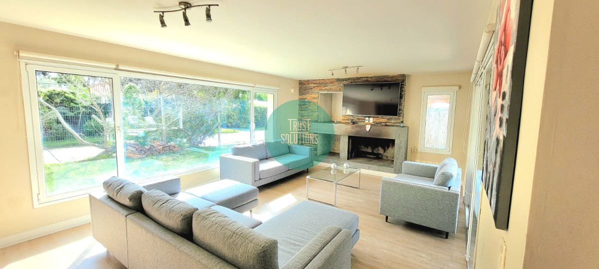 Casa ID.1663 - Venta y Alquiler Anual Casa 4D y dep de serv Lugano Punta con Piscina climatizada 