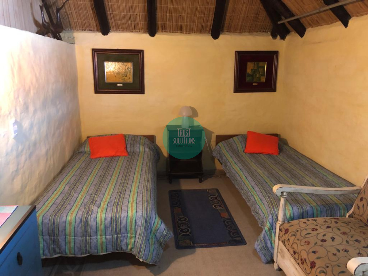 Casa ID.710 - Alquiler temporada Casa 5D Pinares Punta con Piscina climatizada a metros del mar 