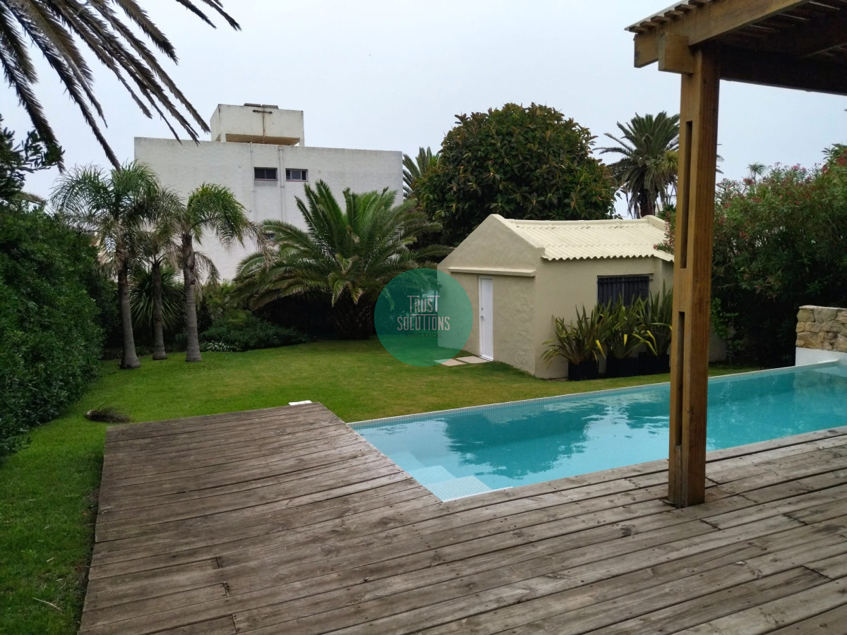 Casa ID.89 - Venta Casa Faro Punta 4D dep huéspedes y Piscina 