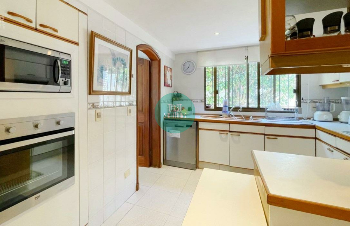 Casa ID.51 - Venta y Alquiler Temporada Casa 4D San Rafael Punta con Piscina a metros del mar 