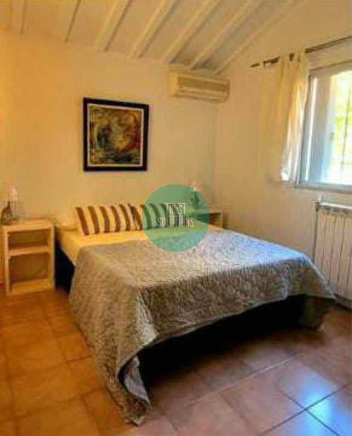 Casa ID.1106 - Alquiler Anual Casa 5D Rincón del indio Punta con Piscina 