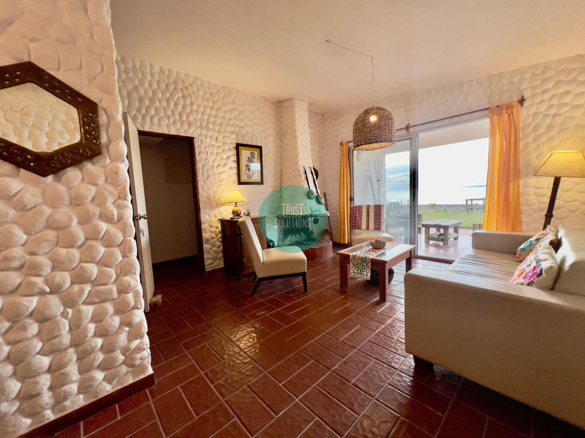 Casa ID.1472 - Hermosa casa sobre la playa con imponente vista al mar