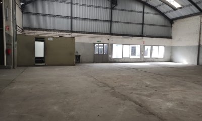 Venta de Galpon o Almacen La Teja 3500m2 proximo puerto