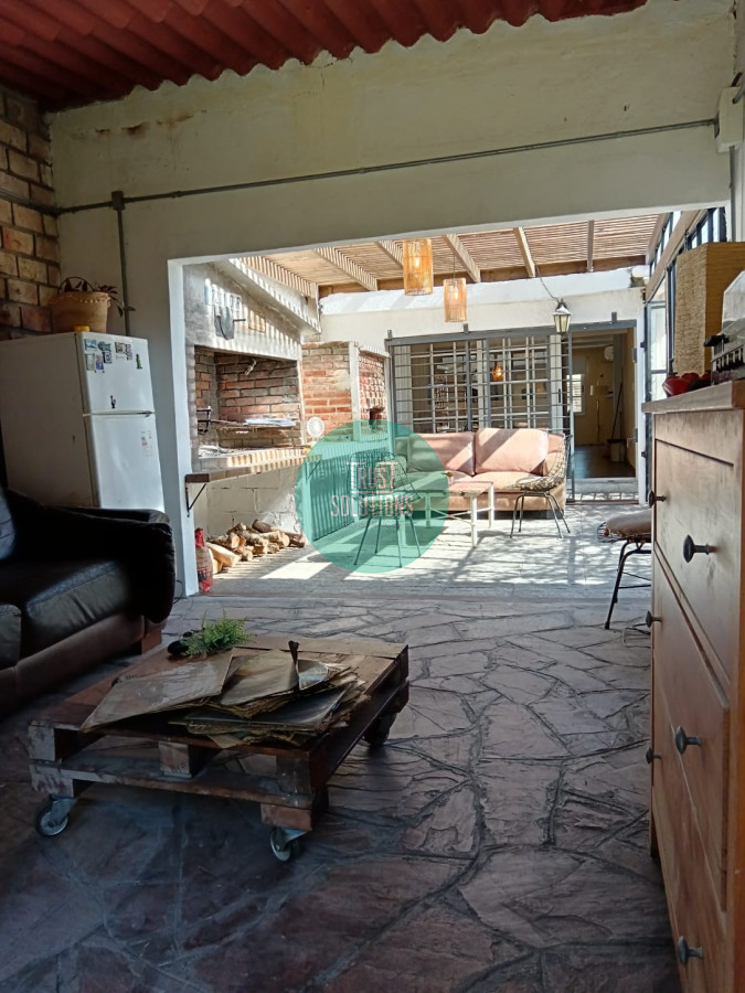 Terreno ID.1417 - VENTA CASA PH CON TERRENO DE 2800M2 EN SALDUN A METROS DEL PORTONES SHOPPING 