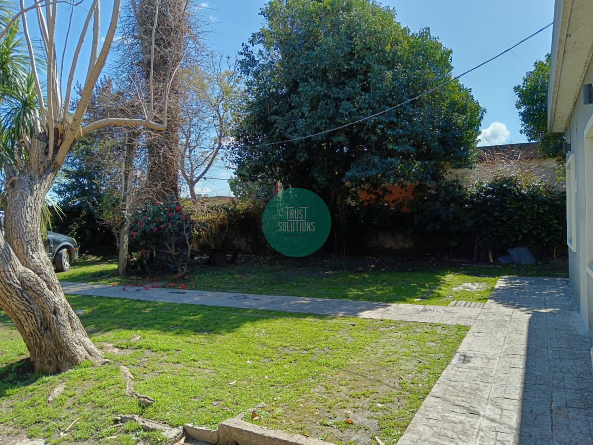 Terreno ID.1417 - VENTA CASA PH CON TERRENO DE 2800M2 EN SALDUN A METROS DEL PORTONES SHOPPING 