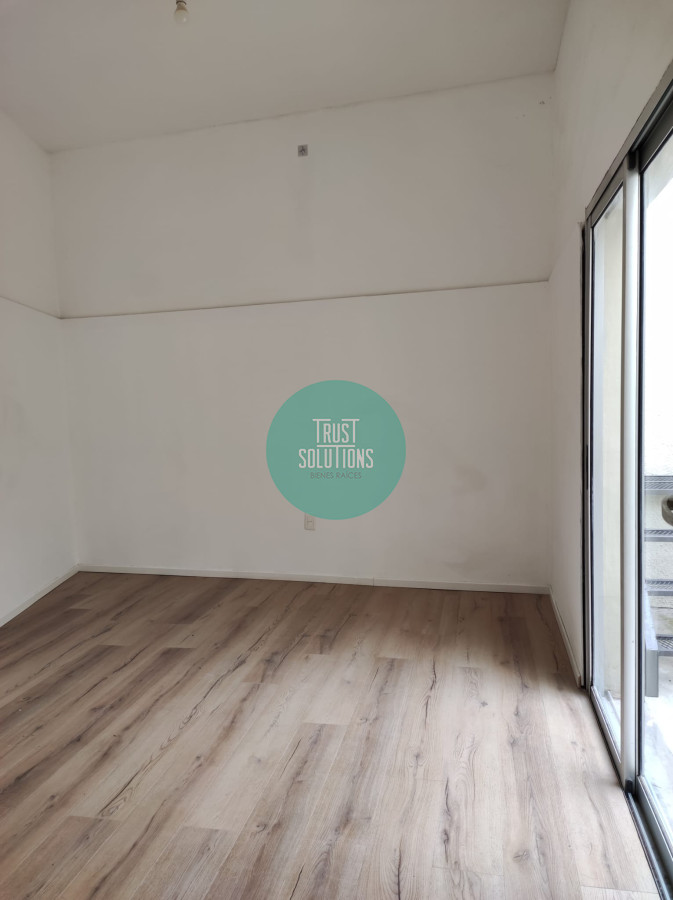 Apartamento ID.700 - Alquiler Ap. Reducto 2D SIN GASTOS COMUNES Patio y azotea OPORTUNIDAD!!!!!