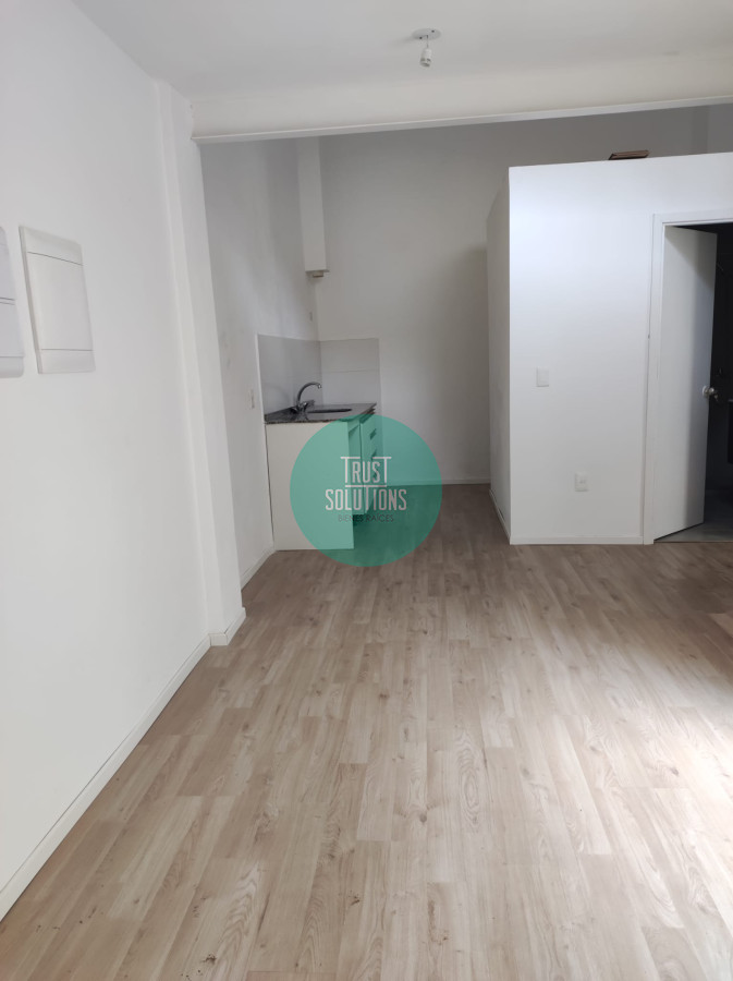 Apartamento ID.700 - Alquiler Ap. Reducto 2D SIN GASTOS COMUNES Patio y azotea OPORTUNIDAD!!!!!