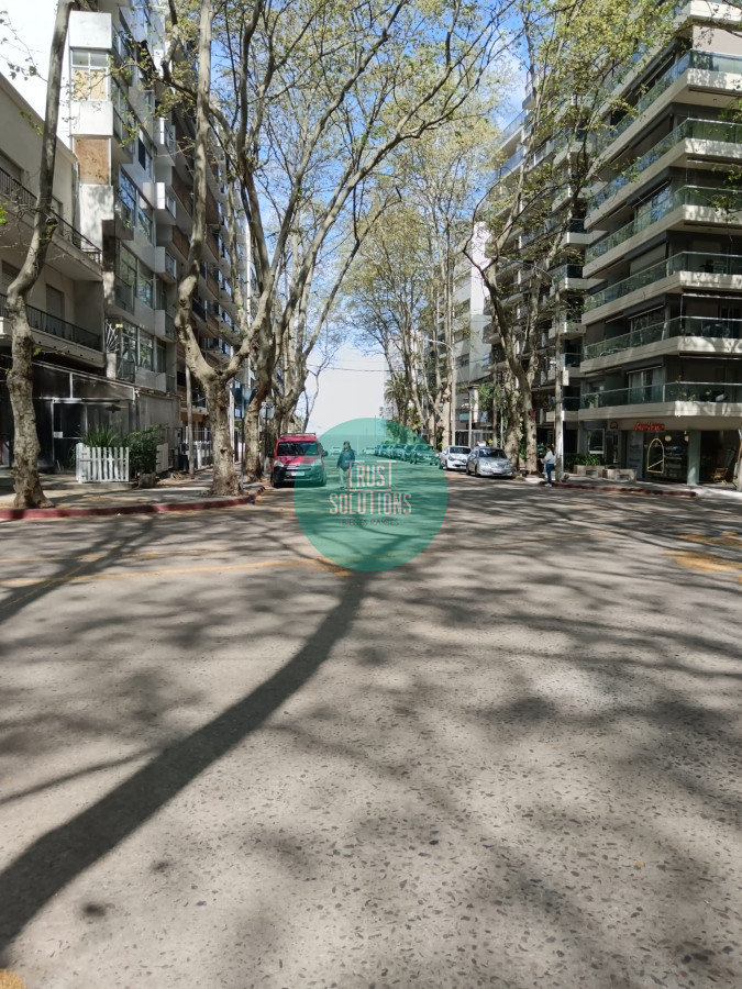 Apartamento ID.1330 - Oportunidad Venta 3 Dormitorios. Pocitos garaje y terraza. A 2 Cuadras de la rambla Pocitos