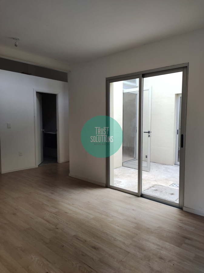 Apartamento ID.700 - Alquiler Ap. Reducto 2D SIN GASTOS COMUNES Patio y azotea OPORTUNIDAD!!!!!