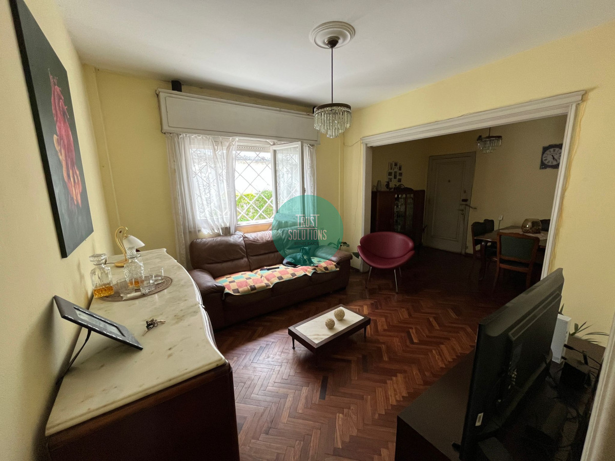 Apartamento ID.372 - Venta Apartamento Tres Cruces 2 Dormitorios lavadero y Patio  