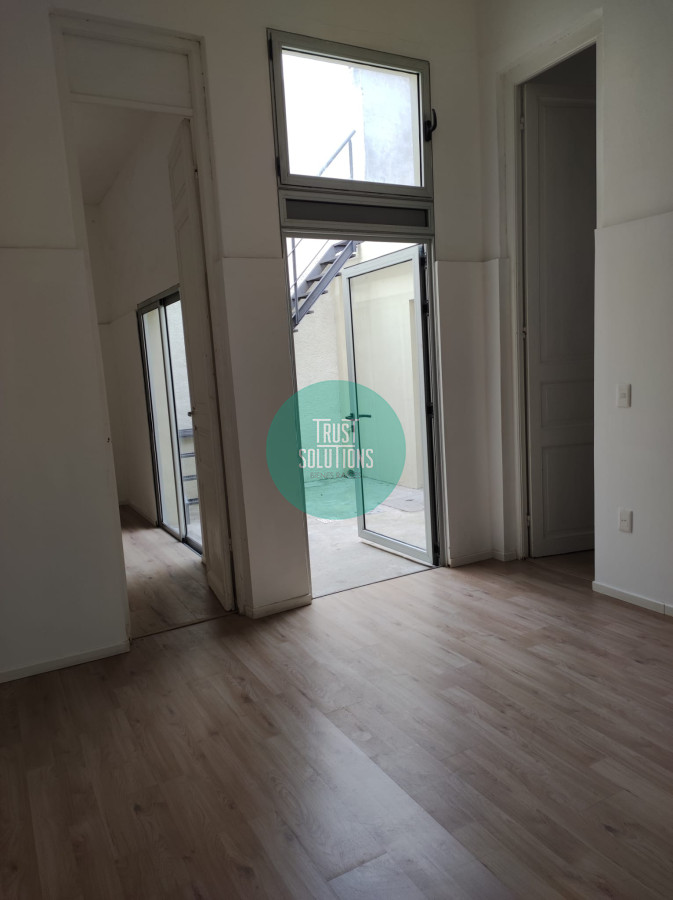Apartamento ID.700 - Alquiler Ap. Reducto 2D SIN GASTOS COMUNES Patio y azotea OPORTUNIDAD!!!!!