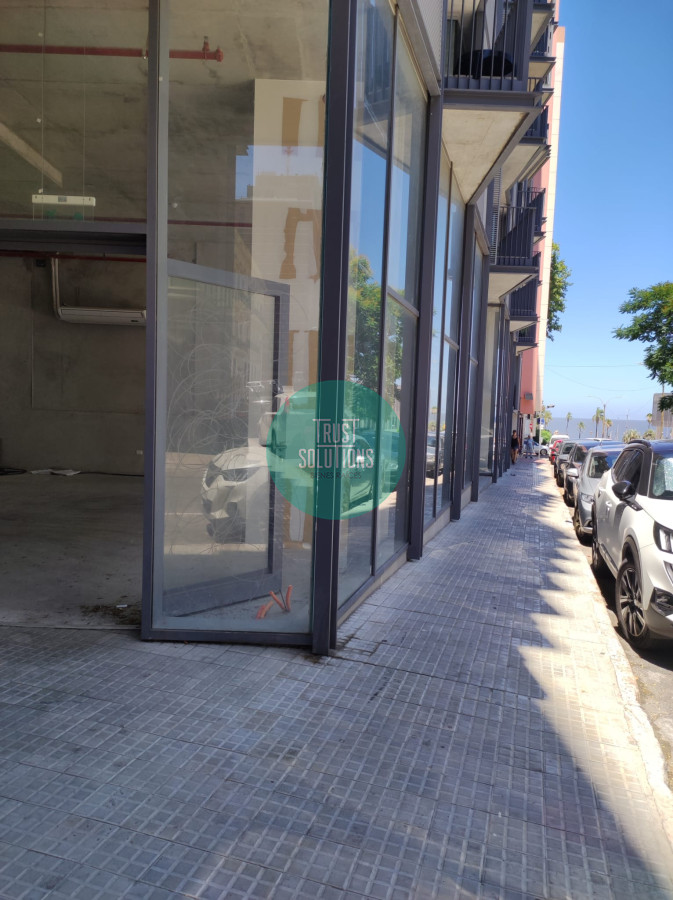 Oficina ID.961 - Alquiler de ofi. a paso plaza de la independencia y la rambla. Ed. Alma Duc