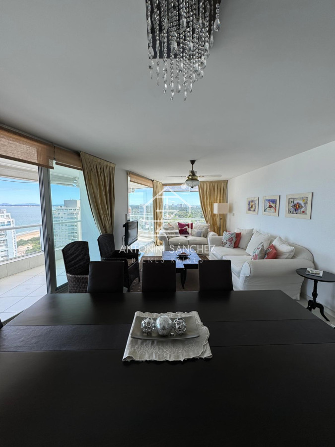 Apartamento ID.1750 - Venta apartamento 3 dormitorios más servicio en Seasons Tower