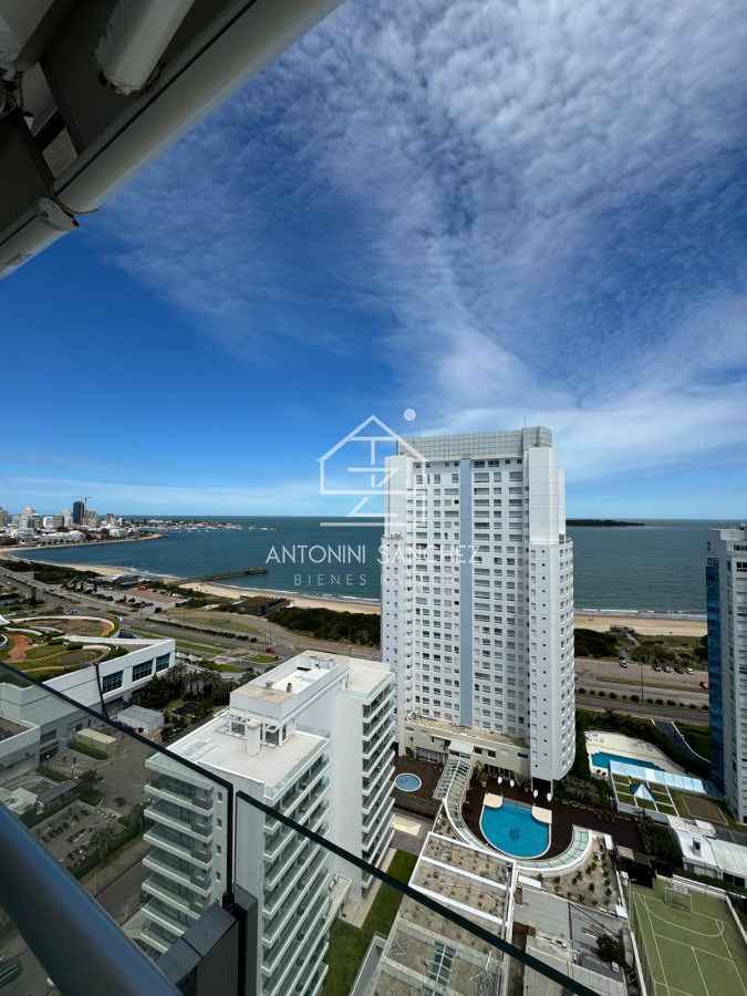 Apartamento ID.1750 - Venta apartamento 3 dormitorios más servicio en Seasons Tower