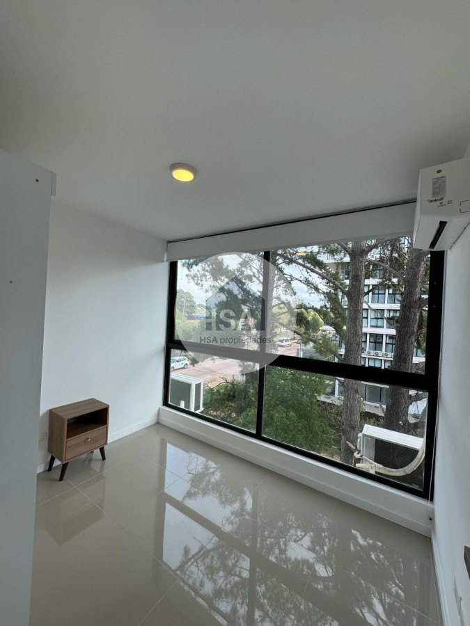 Apartamento ID.533 - Alquiler anual 2 dormitorios Punta del este