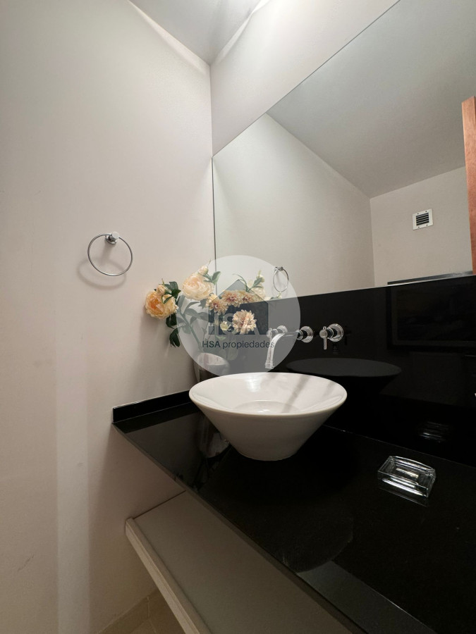 Apartamento ID.676 - Venta apartamento 2 dormitorios mas dependencia seasons tower