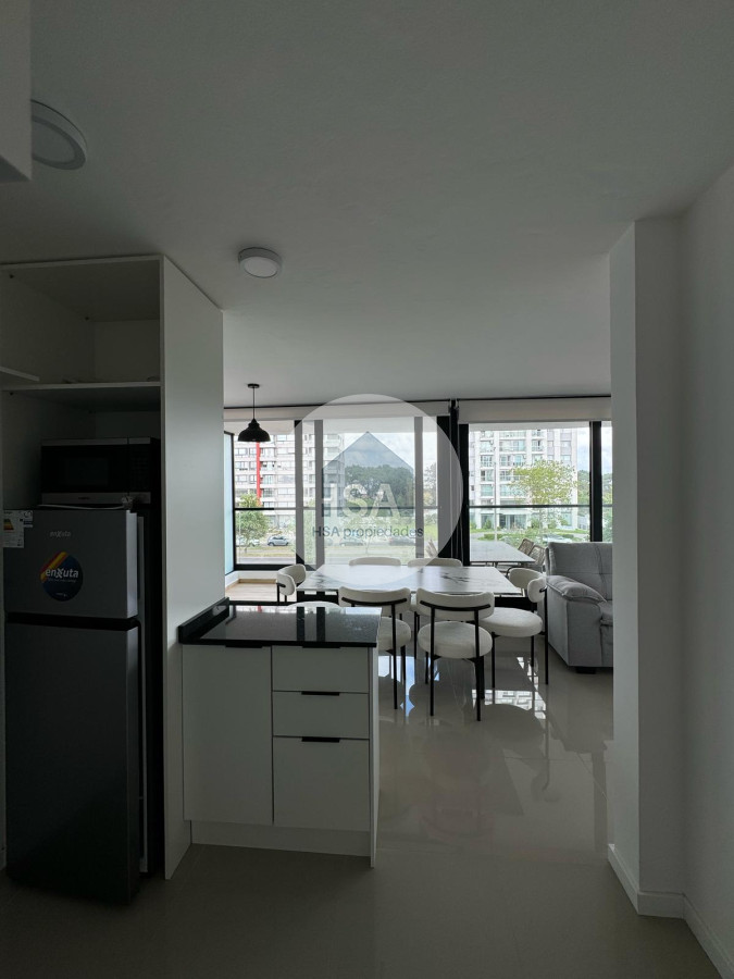 Apartamento ID.533 - Alquiler anual 2 dormitorios Punta del este