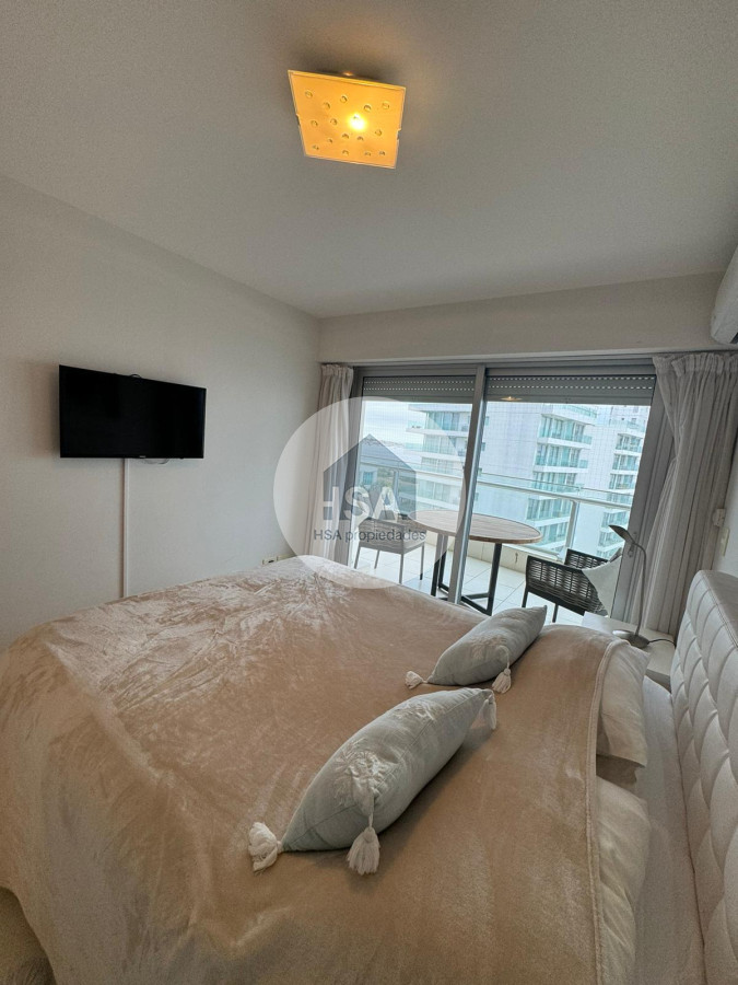 Apartamento ID.676 - Venta apartamento 2 dormitorios mas dependencia seasons tower