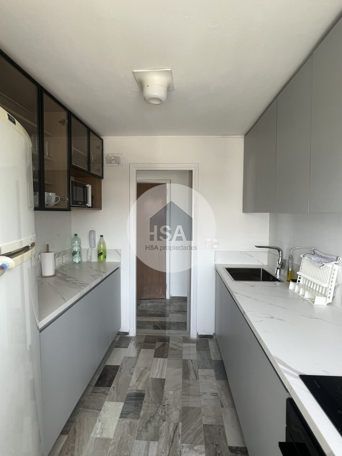 Apartamento ID.421 - Alquiler de tres dormitorios en Torre Parquemar Center