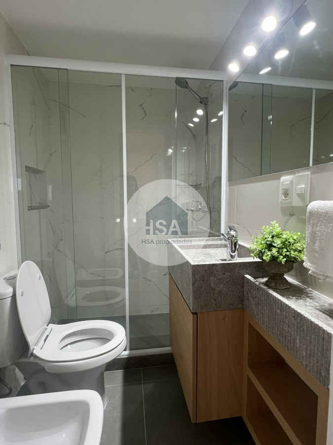 Apartamento ID.421 - Alquiler de tres dormitorios en Torre Parquemar Center