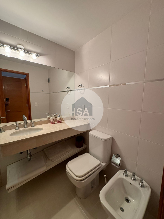 Apartamento ID.676 - Venta apartamento 2 dormitorios mas dependencia seasons tower