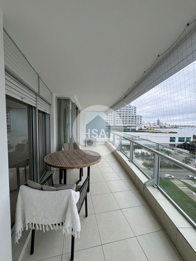 Apartamento ID.676 - Venta apartamento 2 dormitorios mas dependencia seasons tower