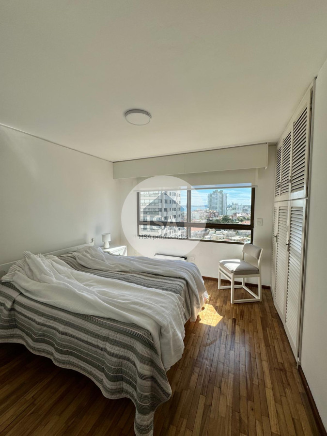 Apartamento ID.421 - Alquiler de tres dormitorios en Torre Parquemar Center