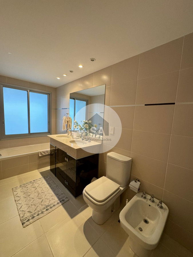 Apartamento ID.676 - Venta apartamento 2 dormitorios mas dependencia seasons tower