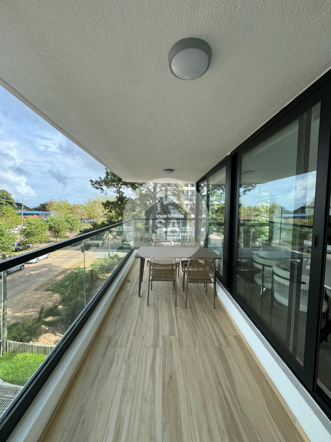 Apartamento ID.533 - Alquiler anual 2 dormitorios Punta del este