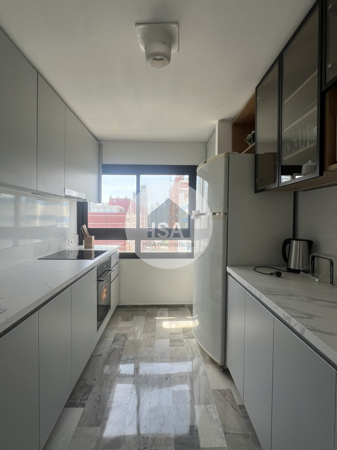 Apartamento ID.421 - Alquiler de tres dormitorios en Torre Parquemar Center