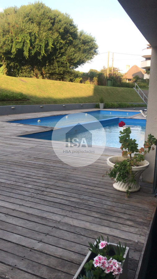Apartamento ID.594 - Alquiler anual apartamento 1 dormitorio edificio Tinte