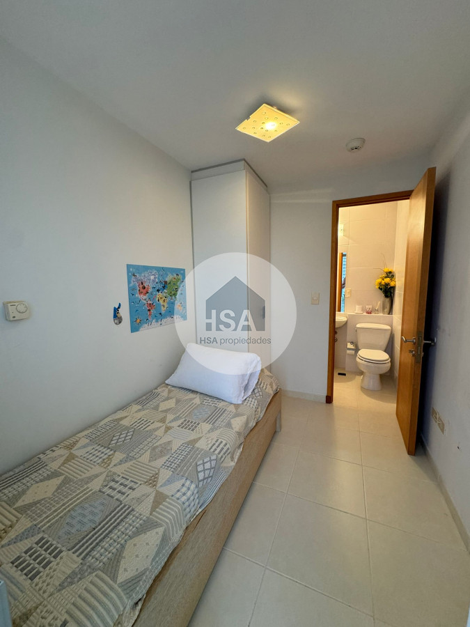 Apartamento ID.676 - Venta apartamento 2 dormitorios mas dependencia seasons tower