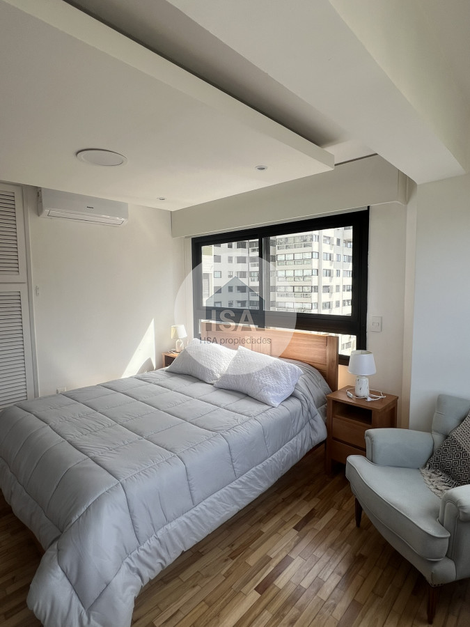 Apartamento ID.421 - Alquiler de tres dormitorios en Torre Parquemar Center