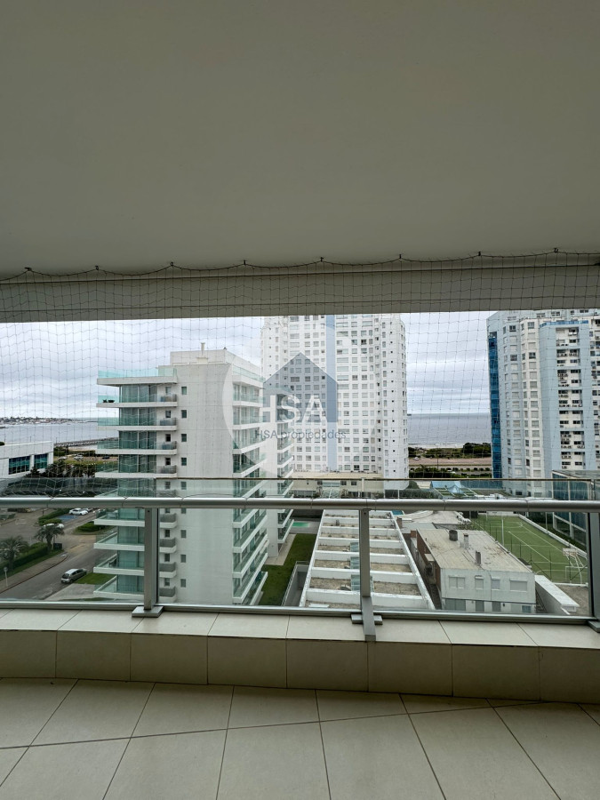 Apartamento ID.676 - Venta apartamento 2 dormitorios mas dependencia seasons tower