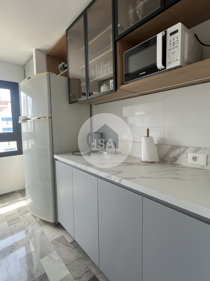 Apartamento ID.421 - Alquiler de tres dormitorios en Torre Parquemar Center