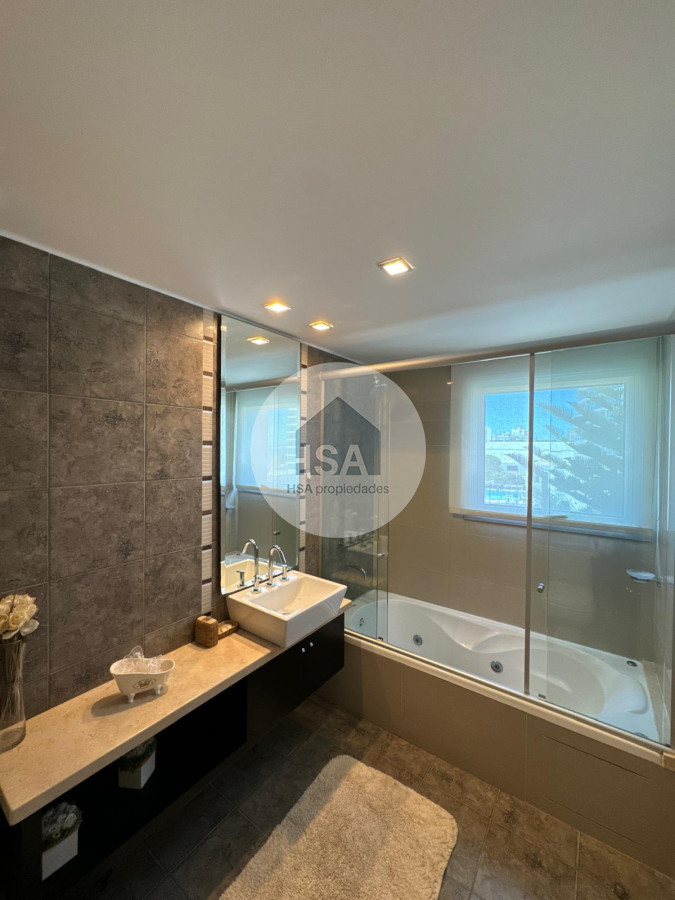 Apartamento ID.454 - Venta apartamento 3 dormitorios Gala Tower Punta del este