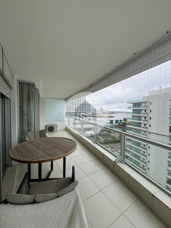 Apartamento ID.676 - Venta apartamento 2 dormitorios mas dependencia seasons tower