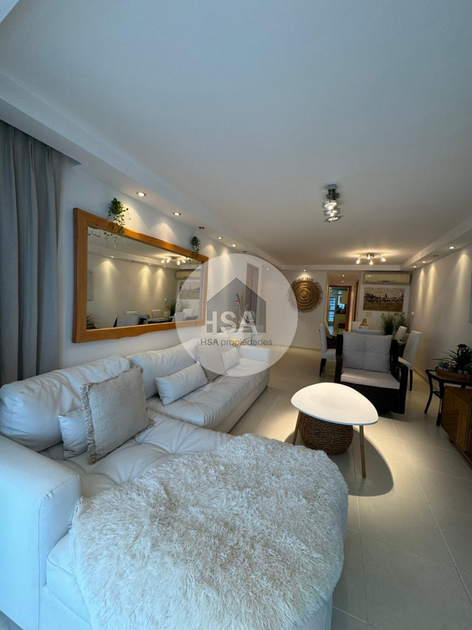 Apartamento ID.676 - Venta apartamento 2 dormitorios mas dependencia seasons tower