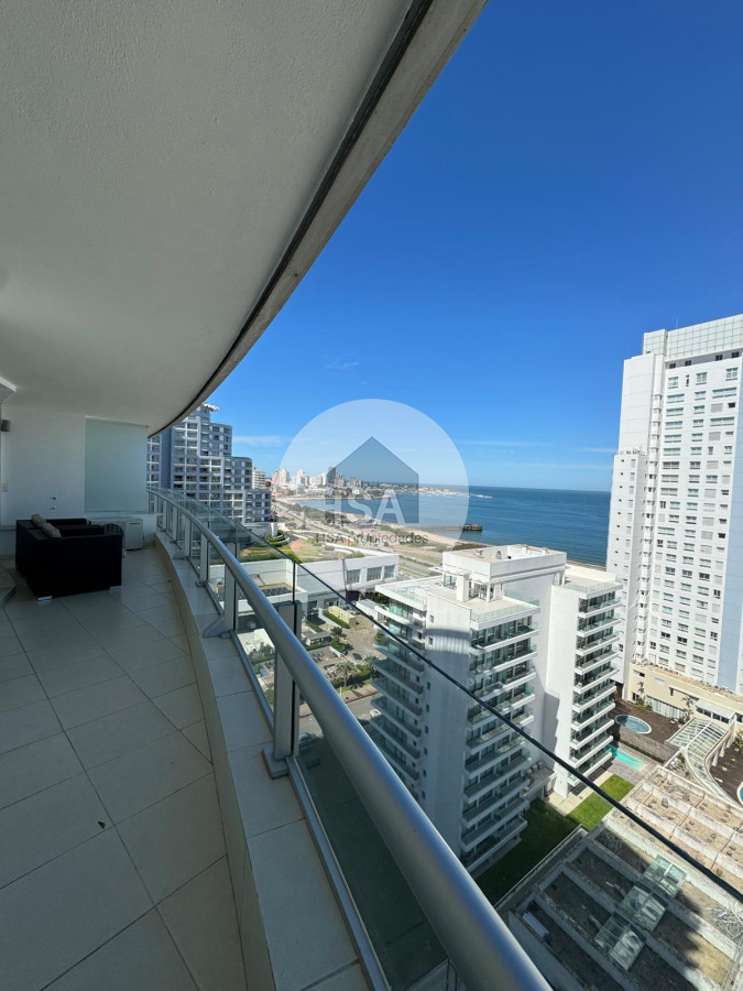 Apartamento ID.450 - Alquiler Seasons Tower 3 Dormitorios 